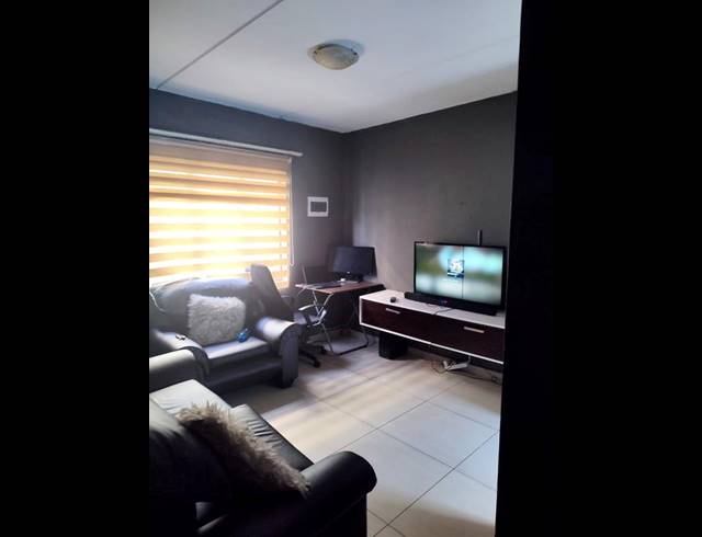 2 BEDROOM APARTMENT FOR SALE IN FLEURHOF